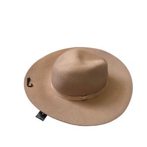 NWT Express One Size Womens Wool Hat Light Maeve Casual Soft